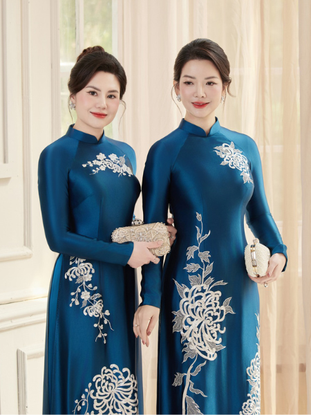 Mẹ mặc gì trong đám cưới con để không chỉ đẹp mà còn tự tin bước lên lễ đường?